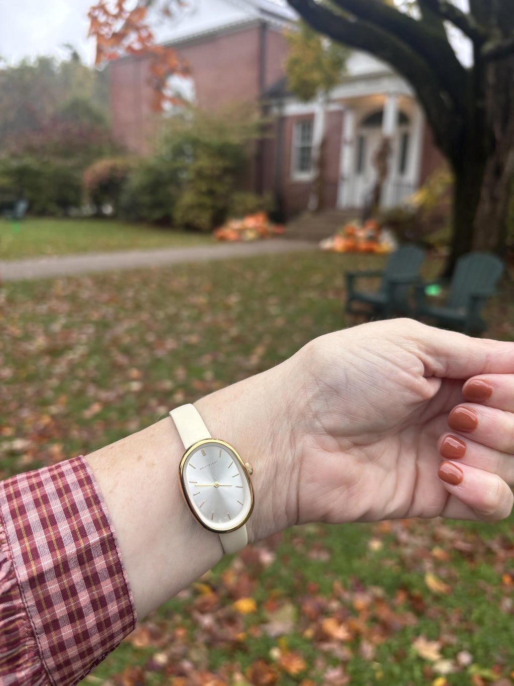 Michelle Oval Watch in Gold with Beige leather band, 24mm